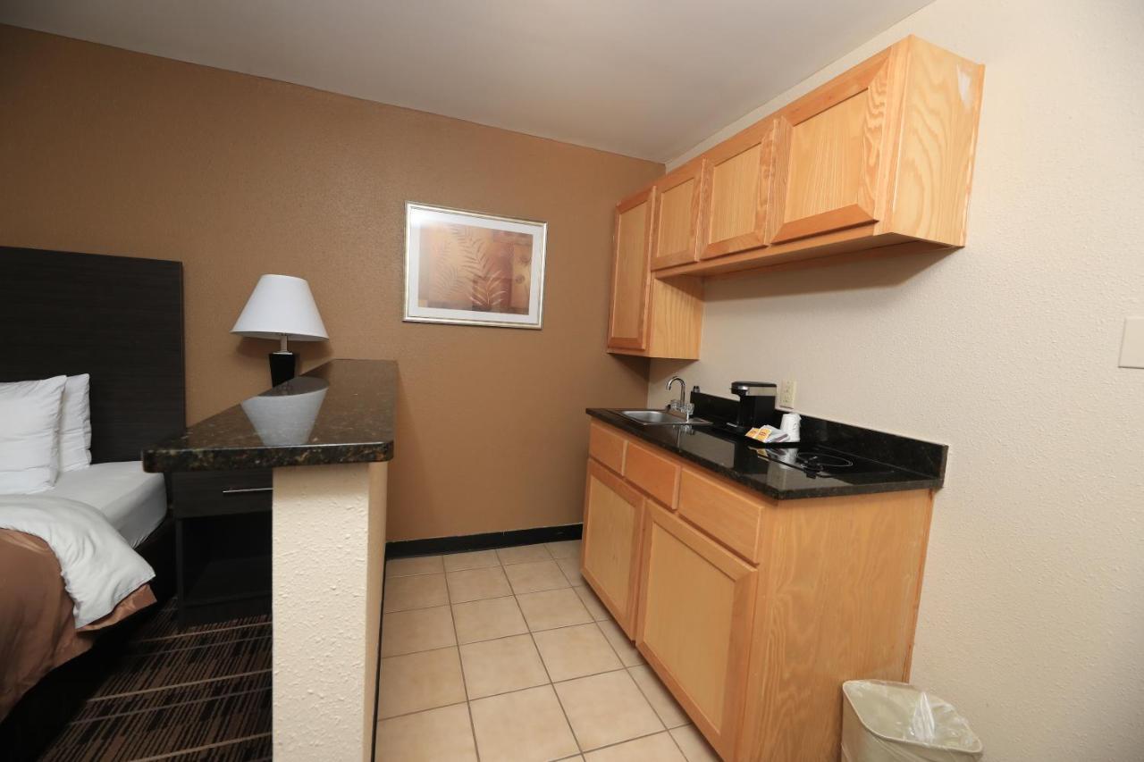 Quality Inn Dfw Airport North - Ірвінг Екстер'єр фото