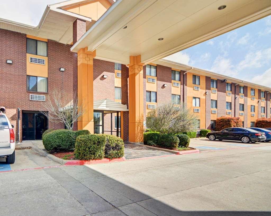 Quality Inn Dfw Airport North - Ірвінг Екстер'єр фото