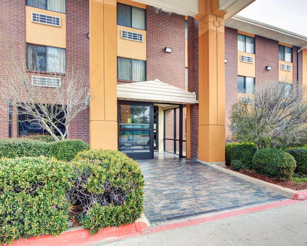 Quality Inn Dfw Airport North - Ірвінг Екстер'єр фото